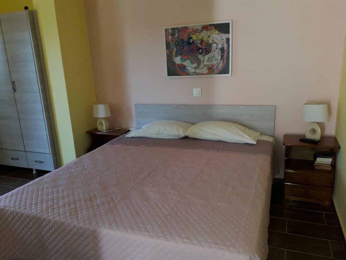 גנאדי Petasos Apartments 1 מראה חיצוני תמונה